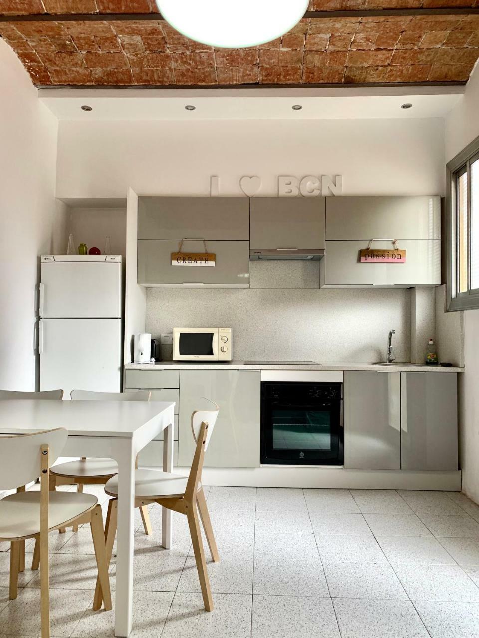 Appartamento Charm Miro Barcellona Esterno foto